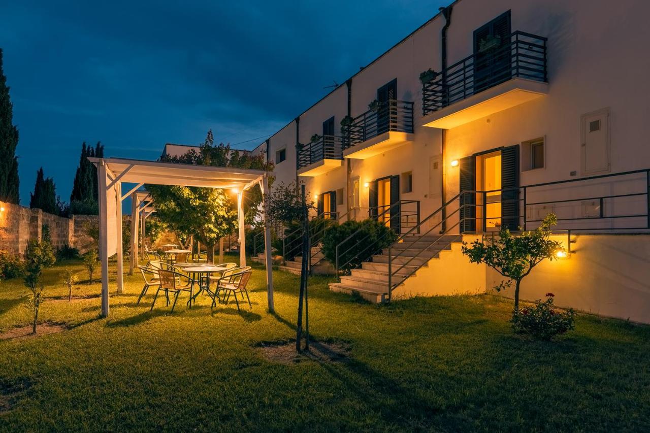 Tenuta Giardini Nuovi Novoli Exterior foto
